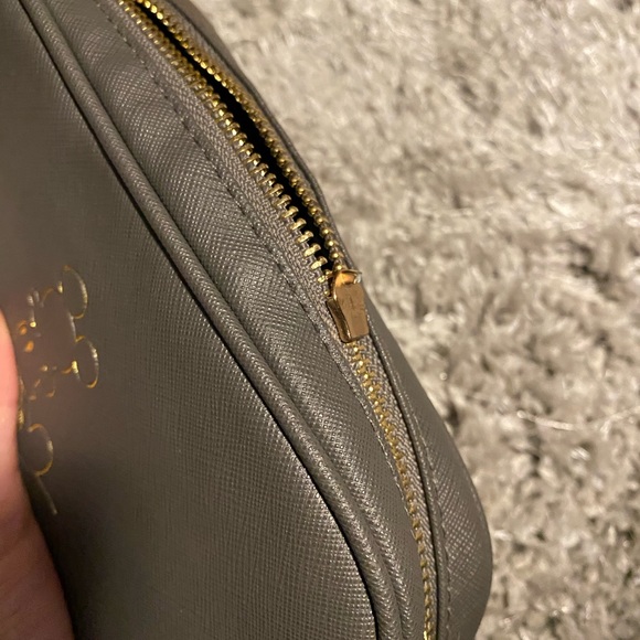 Pandora Disney Purse and Popsocket - Picture 2 of 4